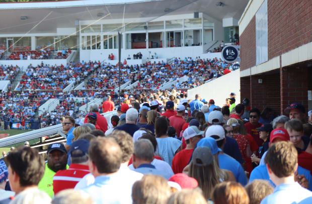 Ole Miss Baseball national crowd